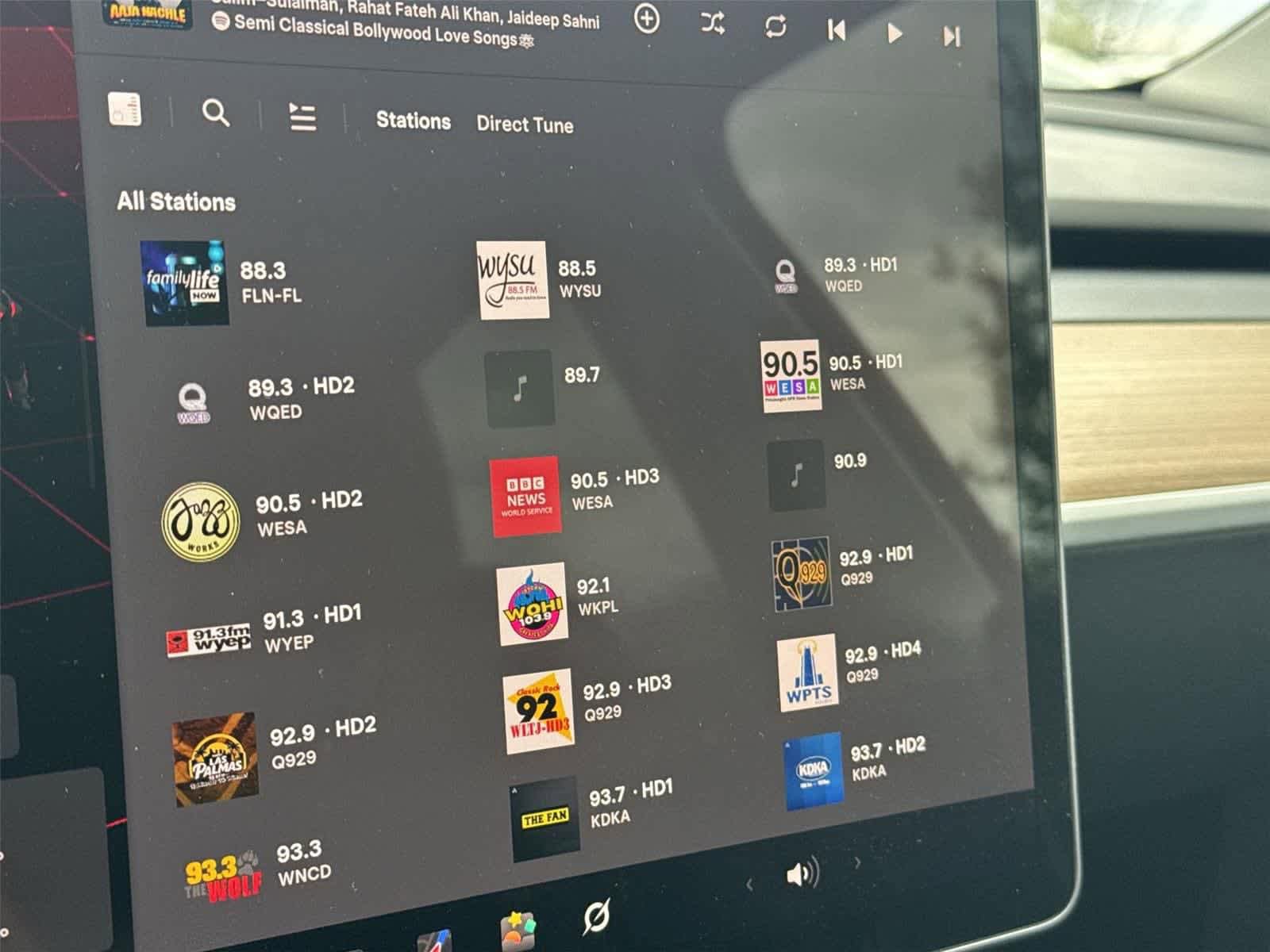 Used 2023 Tesla Model Y AWD image 29