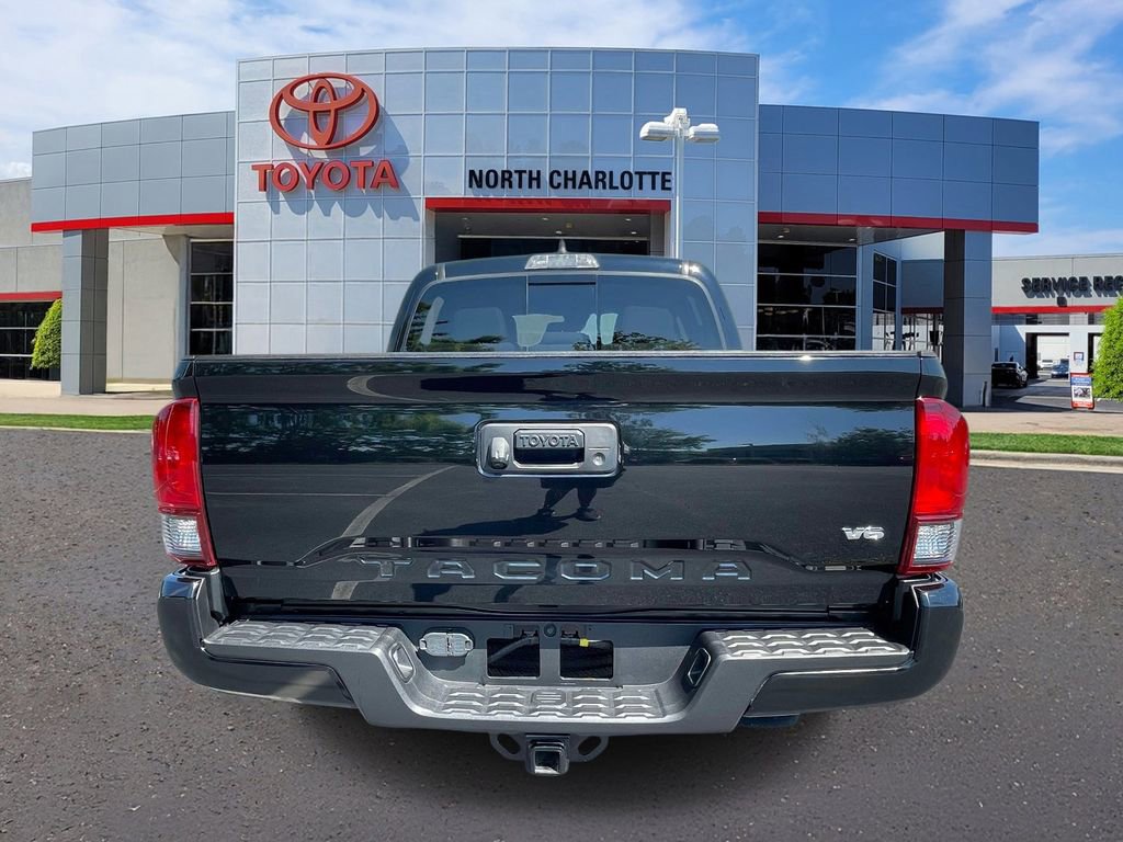 Used 2022 Toyota Tacoma SR5 w/ Technology Package RWD image 8