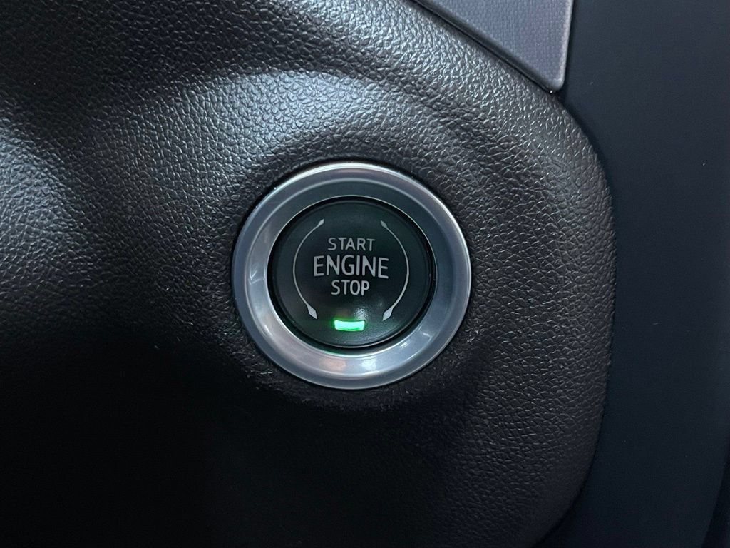 Used 2022 GMC Sierra 1500 SLT AWD/4WD image 29