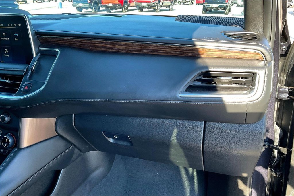 Used 2023 Chevrolet Tahoe High Country AWD/4WD image 17
