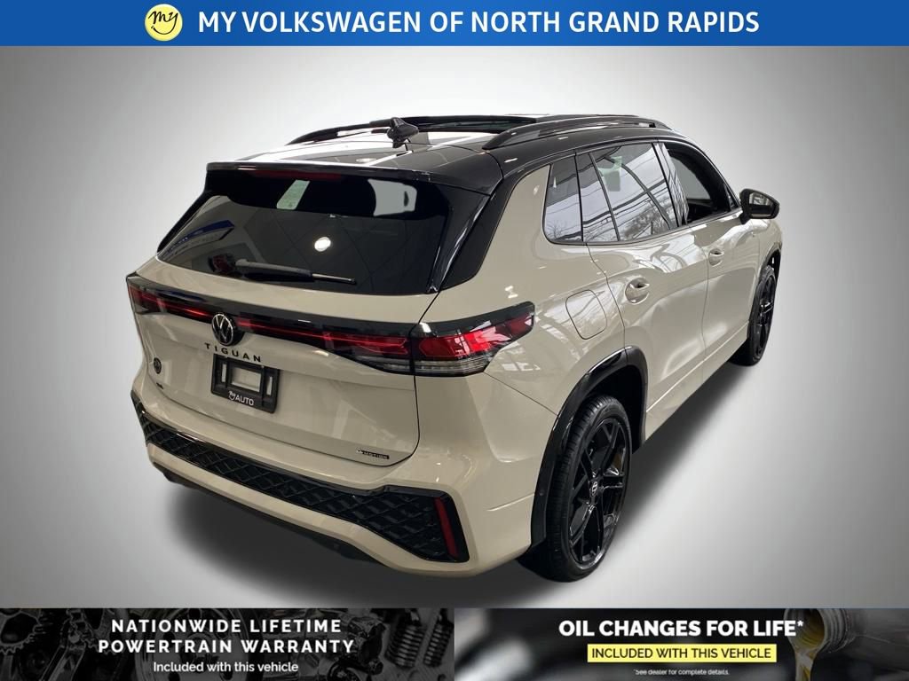 New 2026 Volkswagen Tiguan SE R-Line image 22
