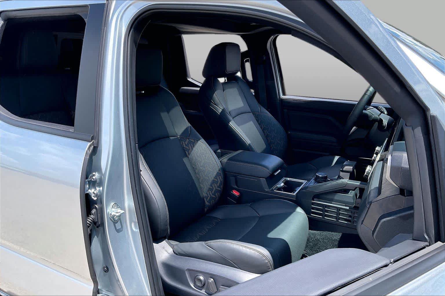 Used 2024 Toyota Tacoma Limited AWD/4WD image 9