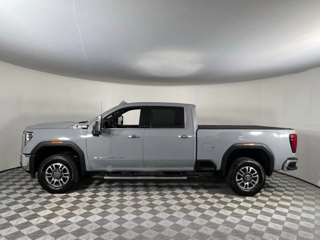 Used 2024 GMC Sierra 2500 SLT w/ SLT Premium Package image 10