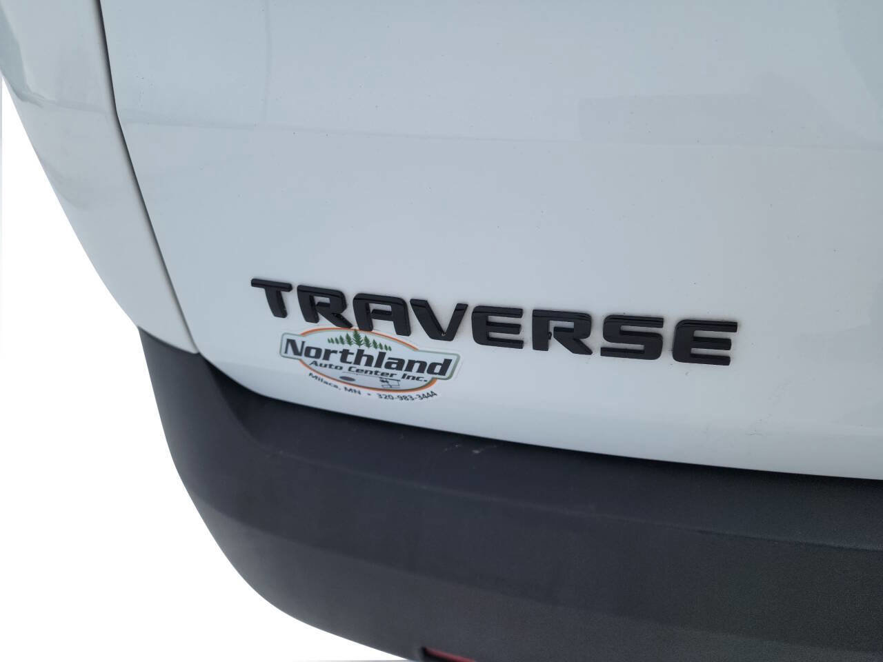 Used 2023 Chevrolet Traverse RS FWD image 21