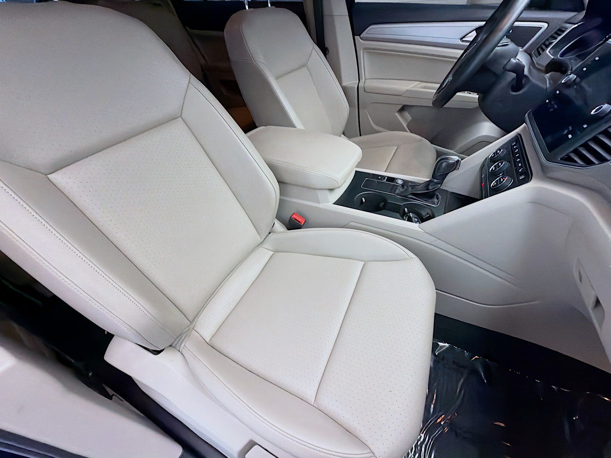 Used 2019 Volkswagen Atlas SE w/ Towing Package FWD image 15