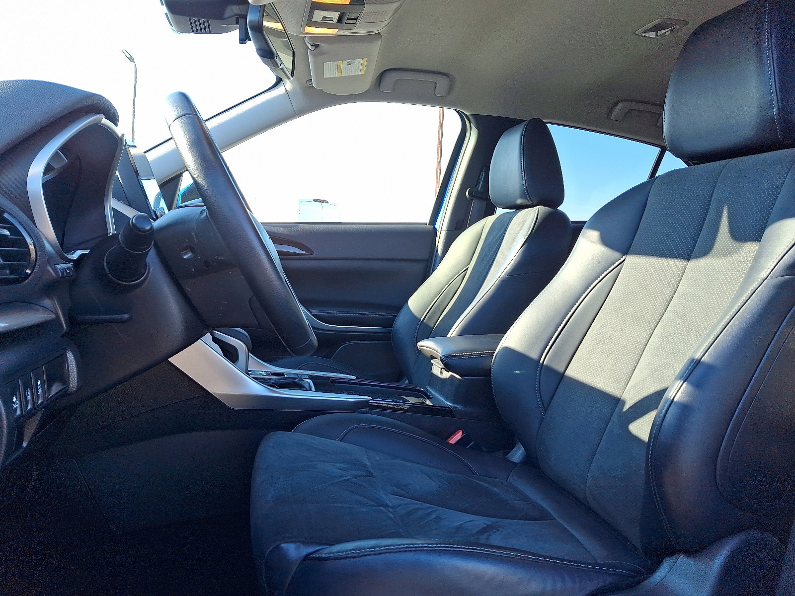 Used 2024 Mitsubishi Eclipse Cross SE image 13