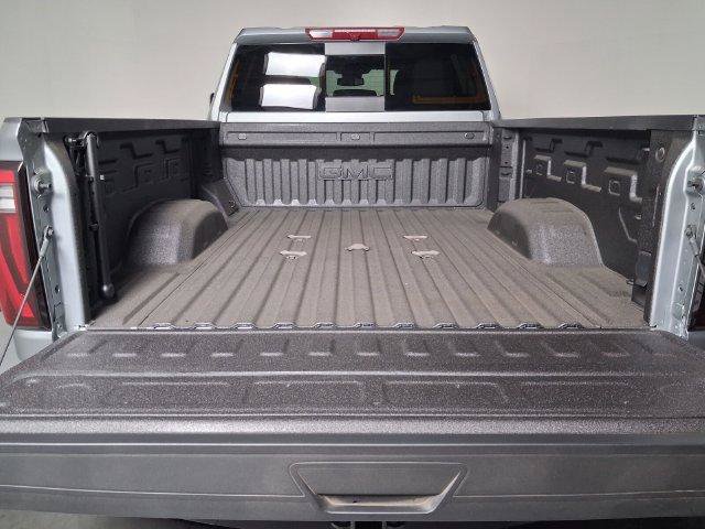 New 2026 GMC Sierra 3500 SLT w/ SLT Premium Package AWD/4WD image 13