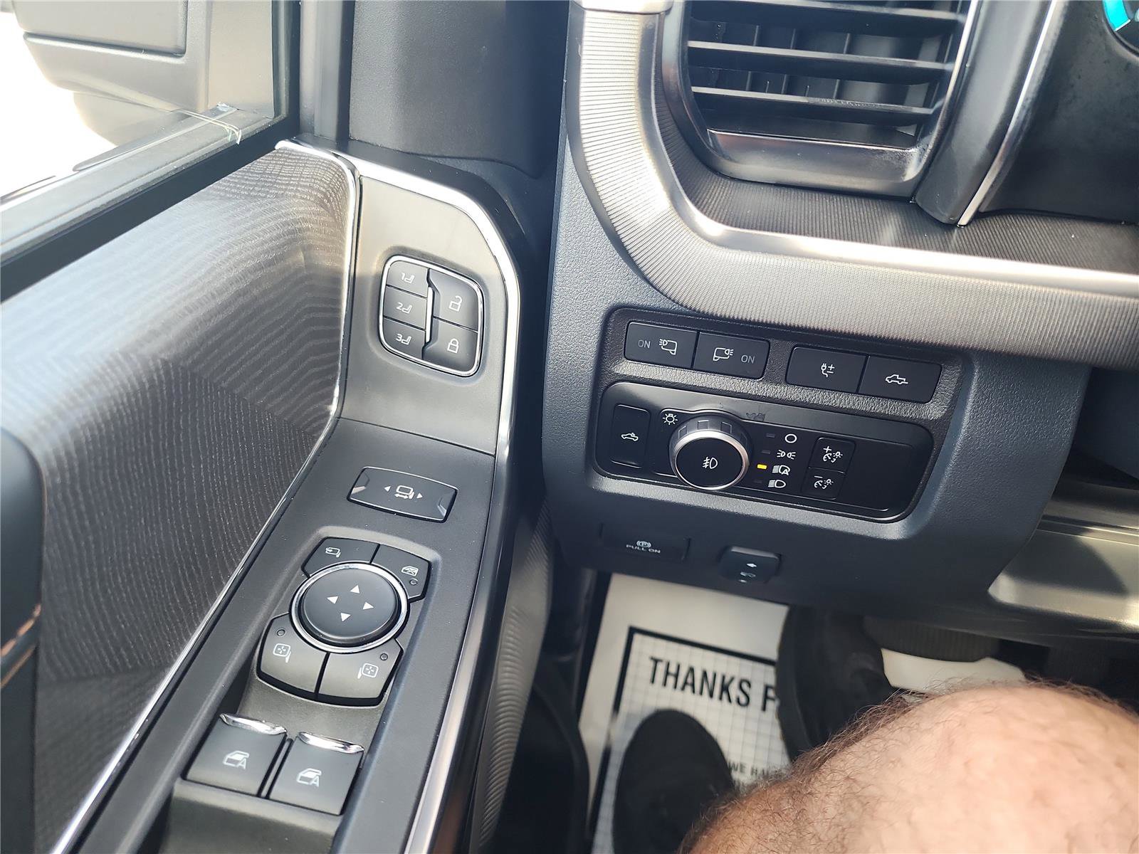 Used 2023 Ford F250 Platinum w/ Tremor Off-Road Package image 35