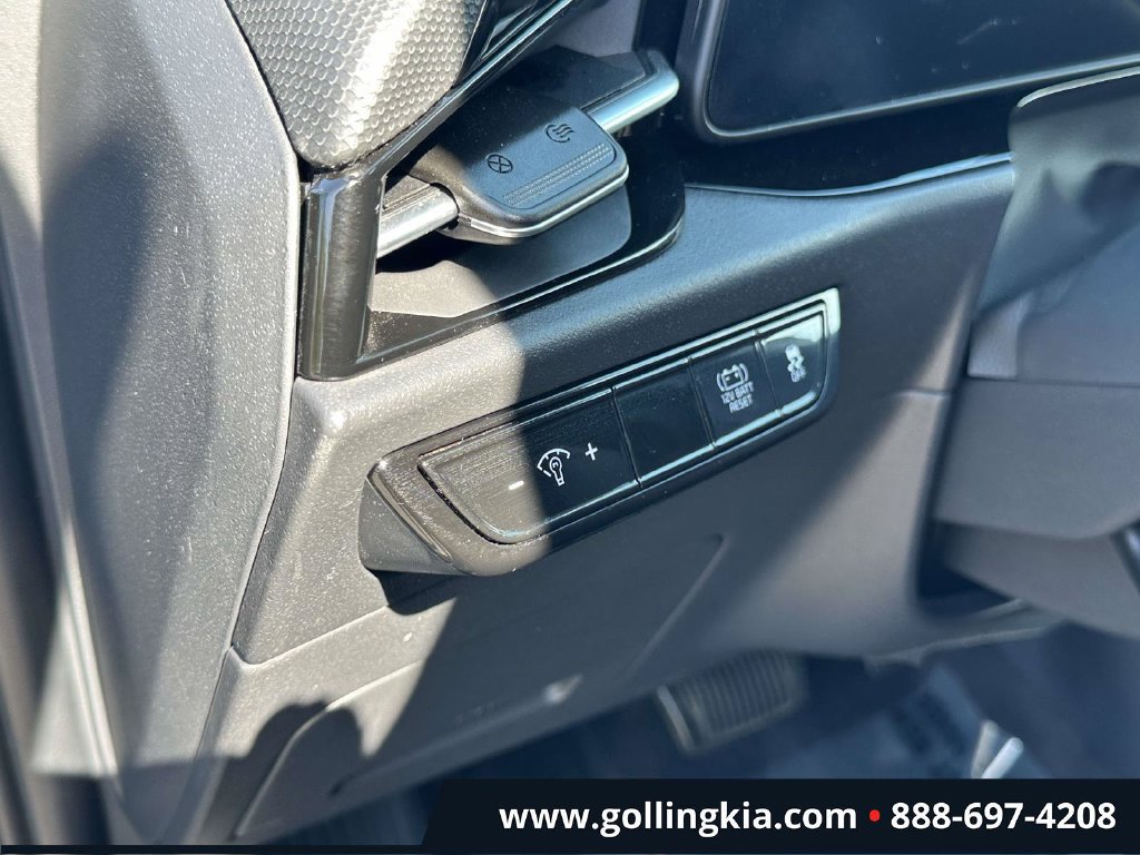 Certified 2025 Kia Niro EX FWD image 17