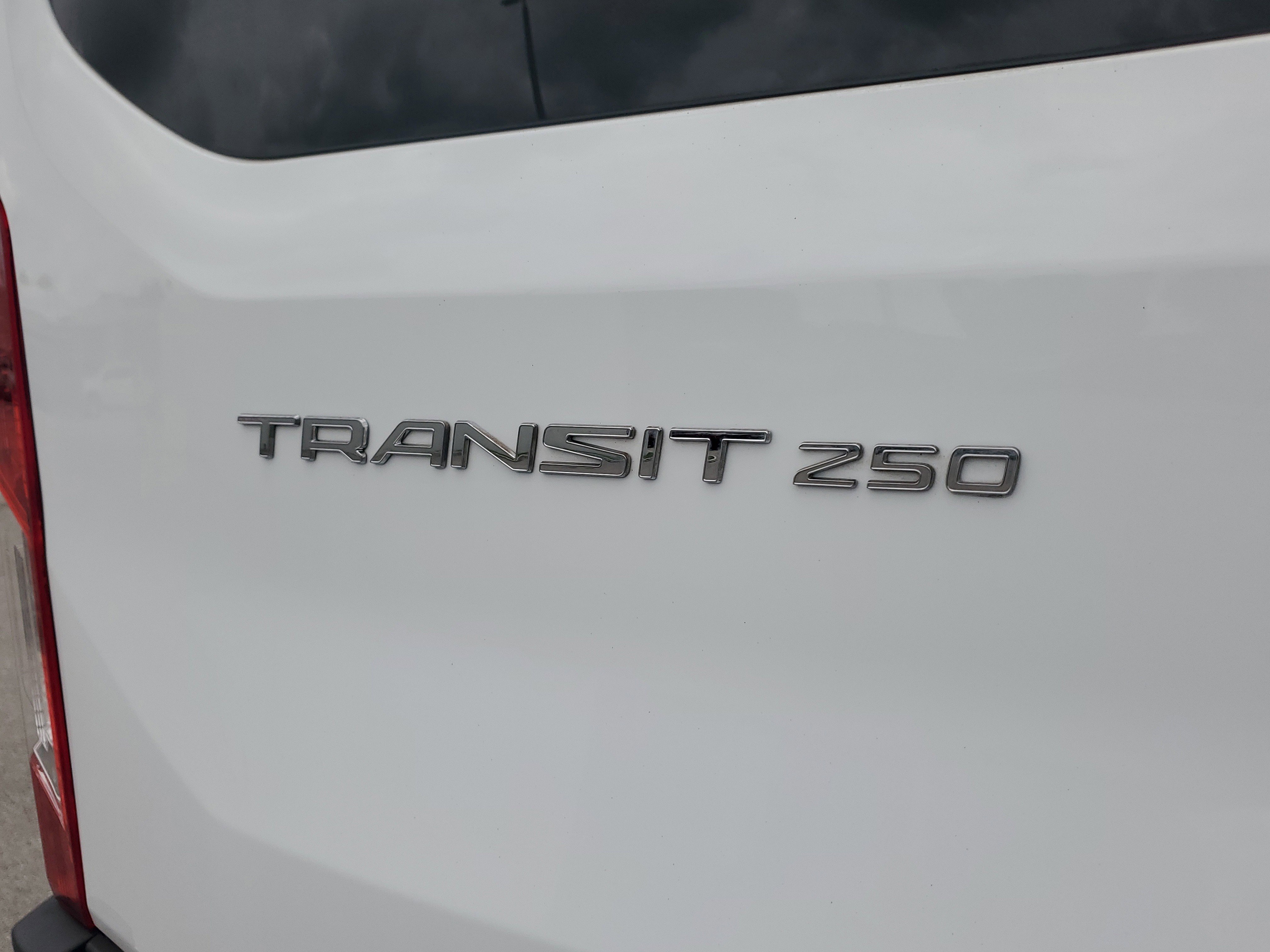 Used 2024 Ford Transit 250 148 Medium Roof w/ Load Area Protection Package RWD image 28