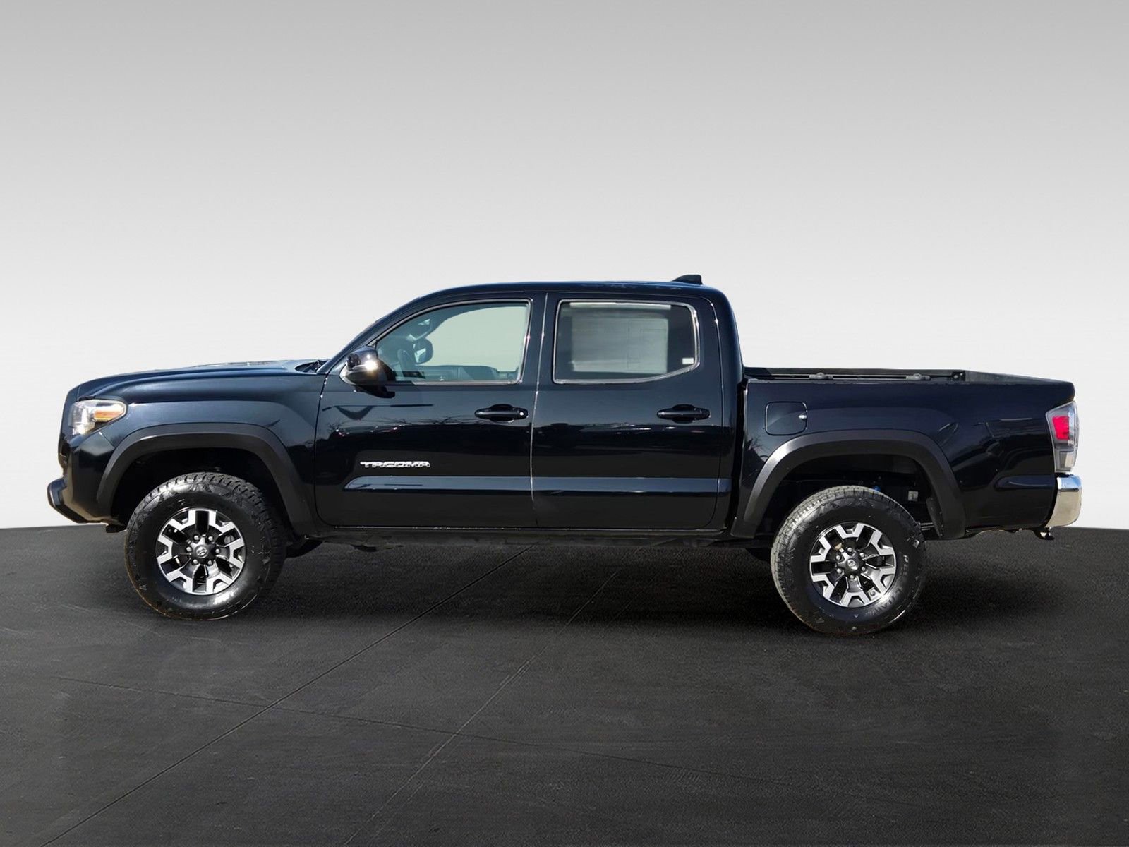 Used 2020 Toyota Tacoma TRD Off-Road image 8