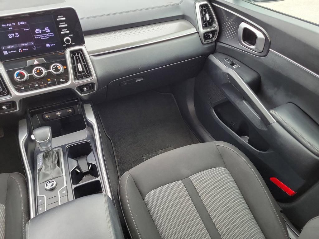 Used 2021 Kia Sorento LX image 15