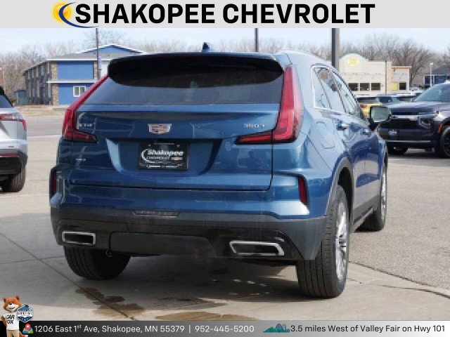 Used 2024 Cadillac XT4 Premium Luxury image 5