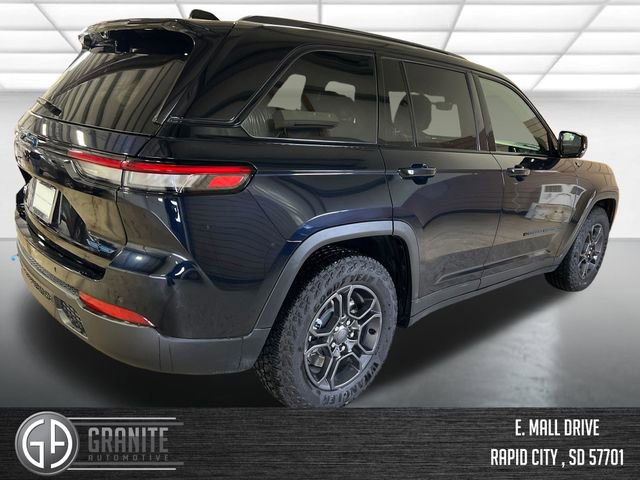 Used 2024 Jeep Grand Cherokee Trailhawk w/ Advanced Protech Group II image 12