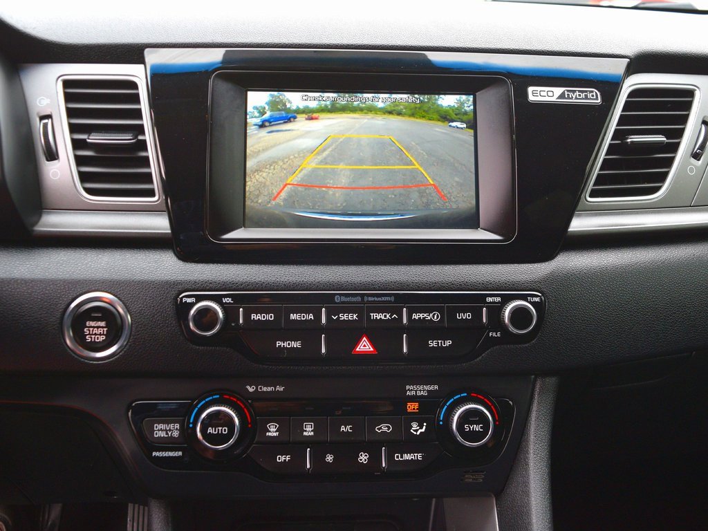 Used 2017 Kia Niro LX image 21