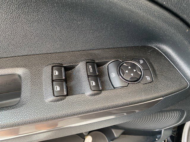 Certified 2021 Ford EcoSport SE image 9