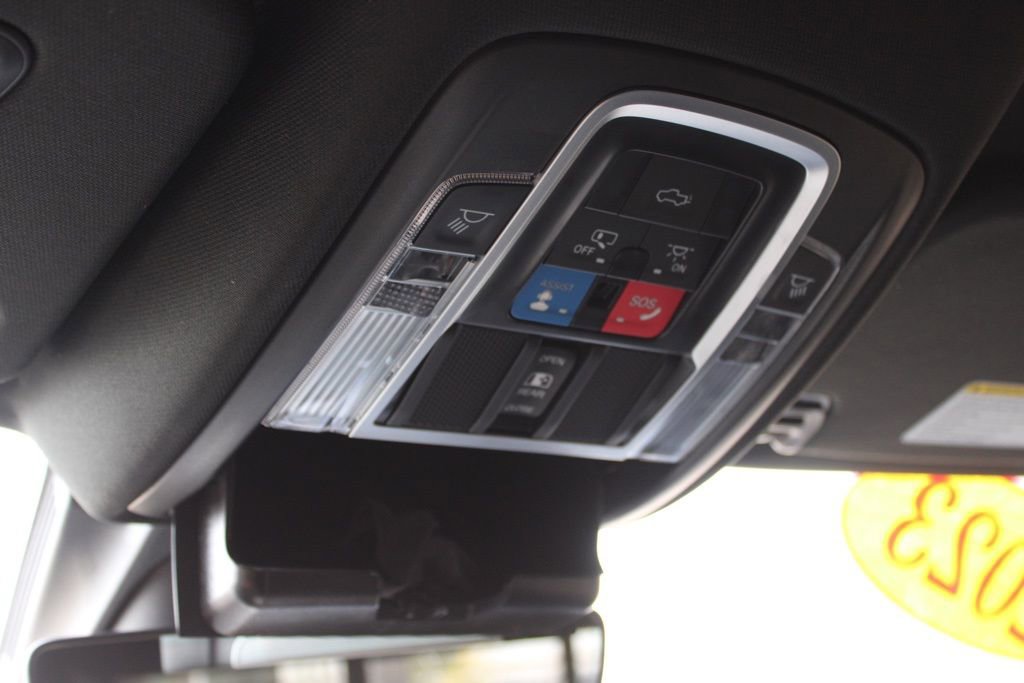 Used 2023 RAM 1500 Laramie AWD/4WD image 45