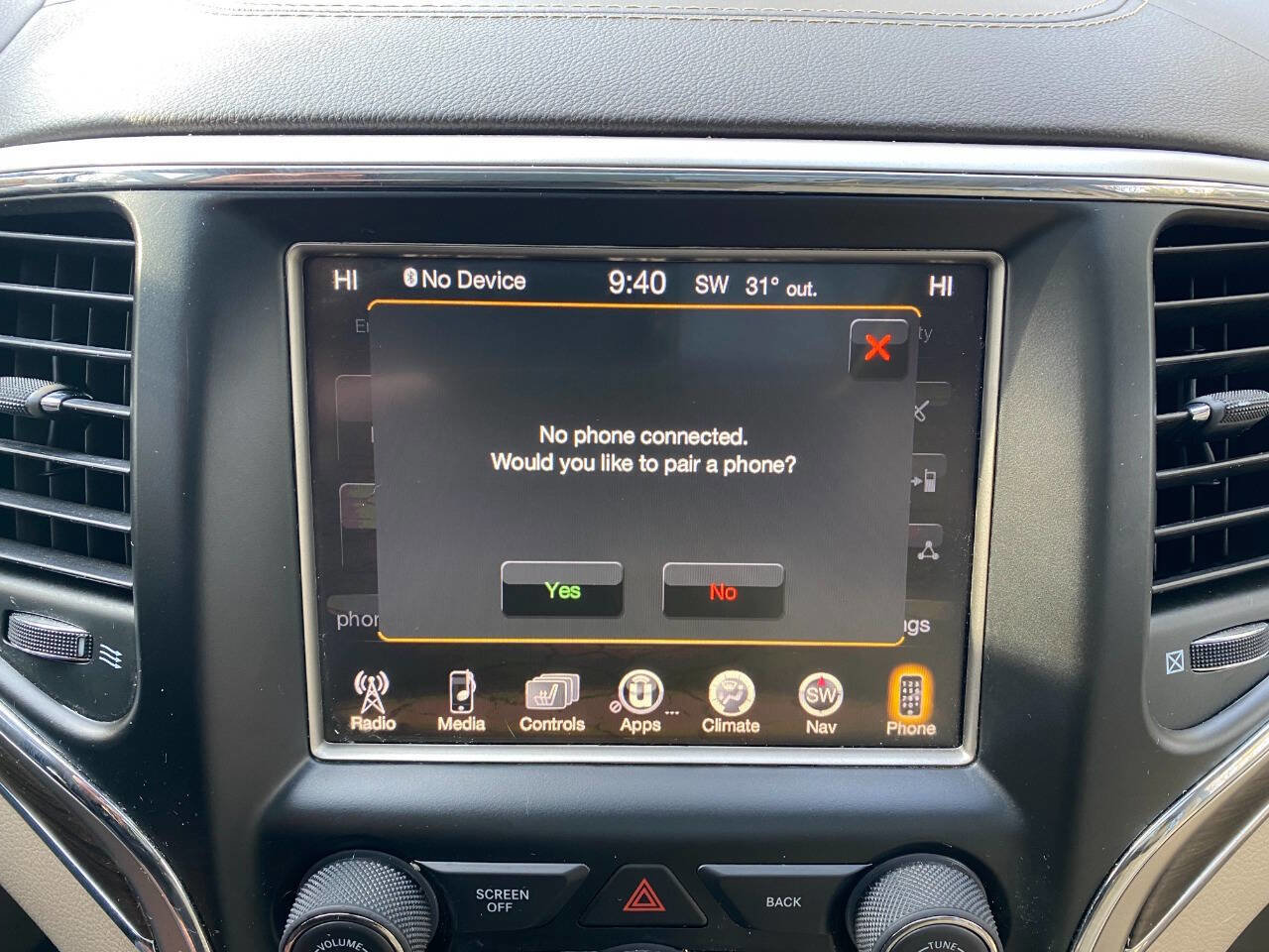 Used 2017 Jeep Grand Cherokee Overland image 40