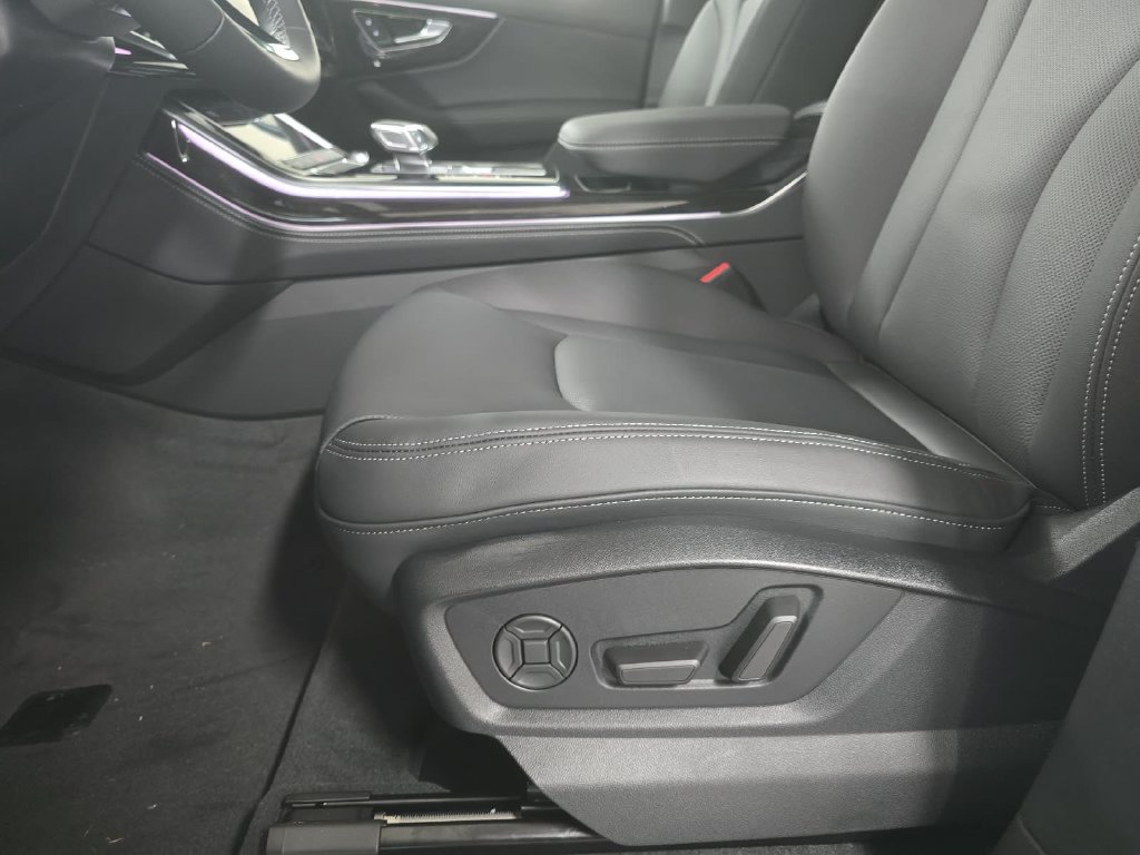 New 2026 Audi Q7 2.0T Premium Plus AWD/4WD image 14