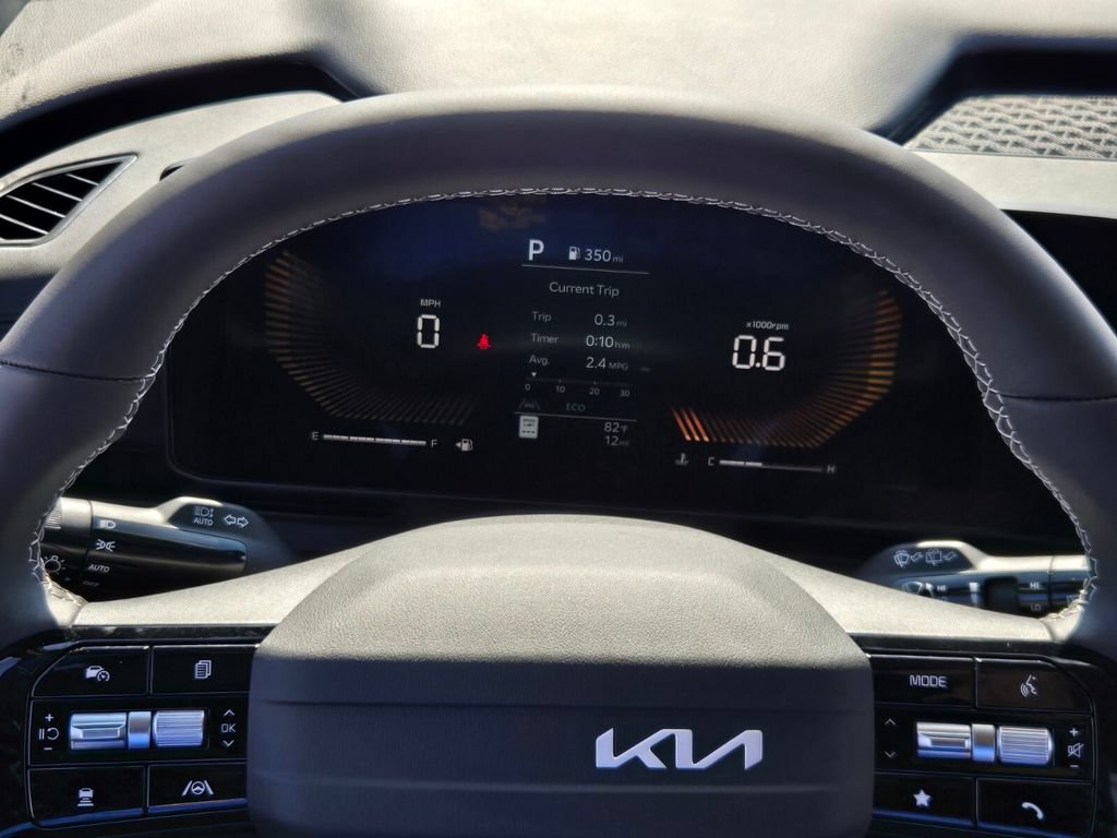 New 2027 Kia Carnival LX FWD image 12
