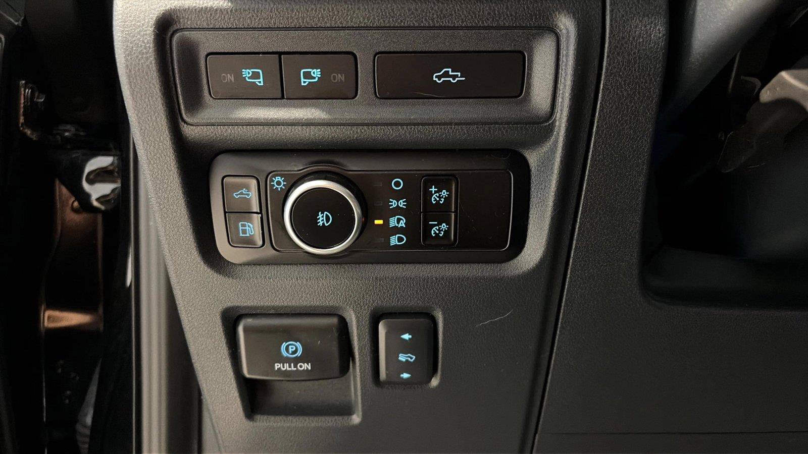 Used 2023 Ford F150 Lariat w/ FX4 Off-Road Package AWD/4WD image 12