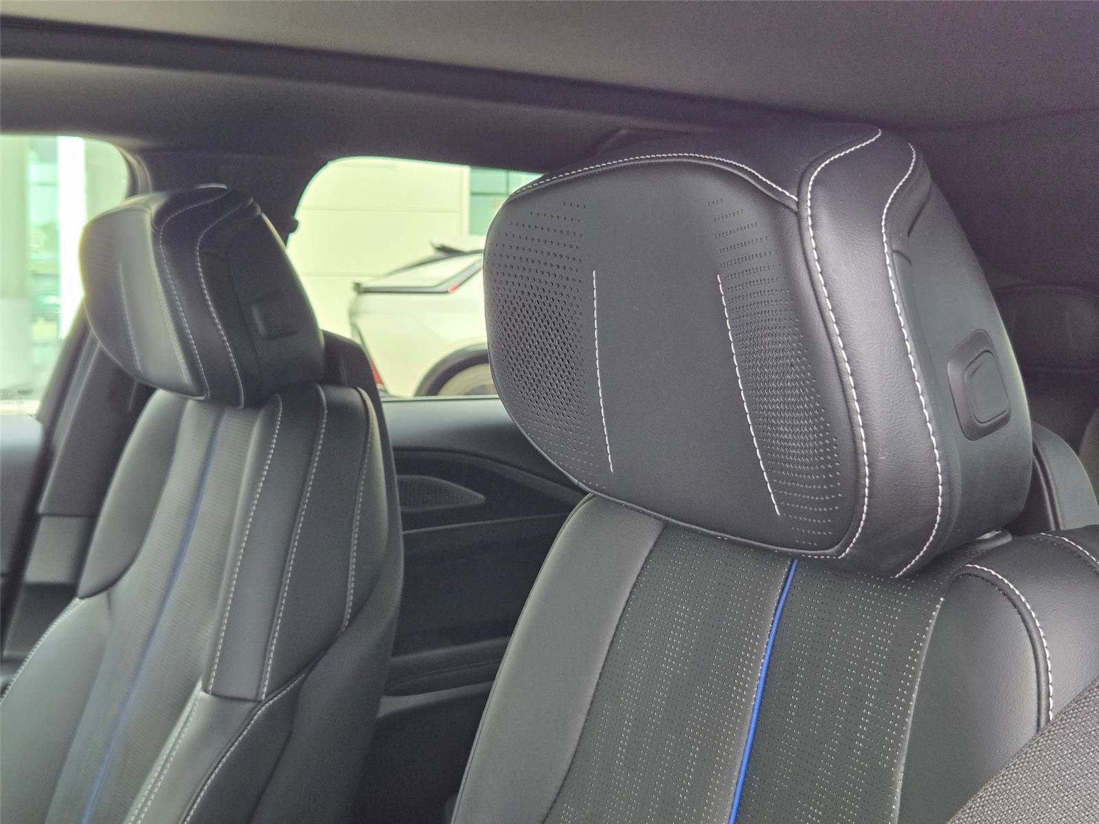 Certified 2025 Cadillac Lyriq Luxury w/ LPO, Floor Liner Package AWD/4WD image 12
