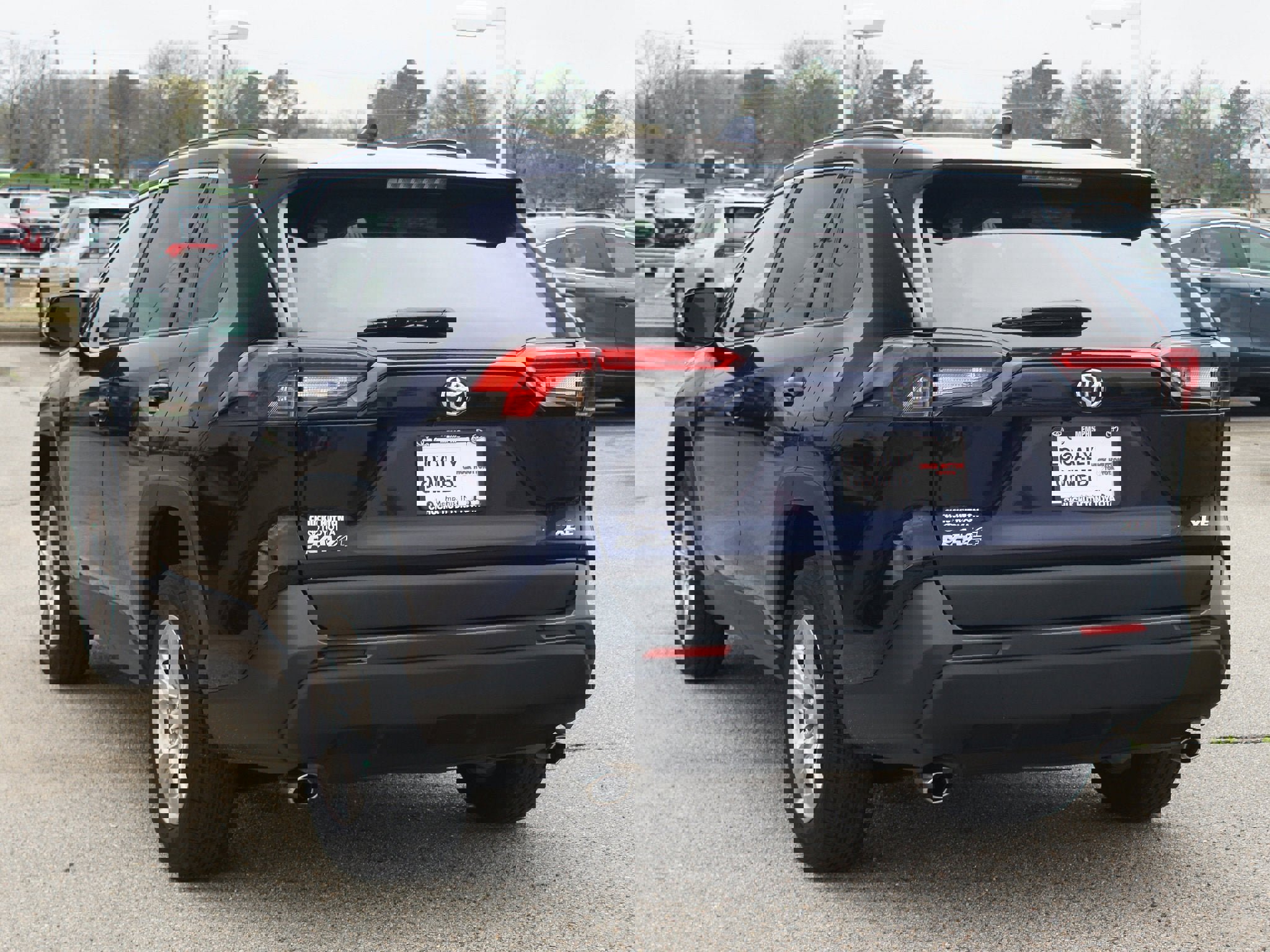 Used 2023 Toyota RAV4 XLE image 14