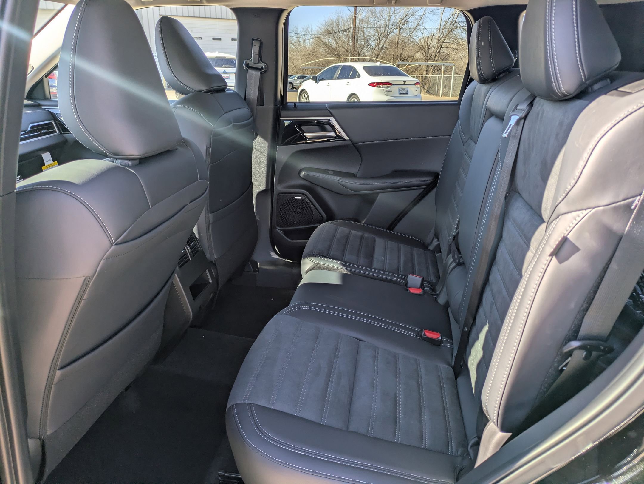 New 2026 Mitsubishi Outlander SE AWD/4WD image 13