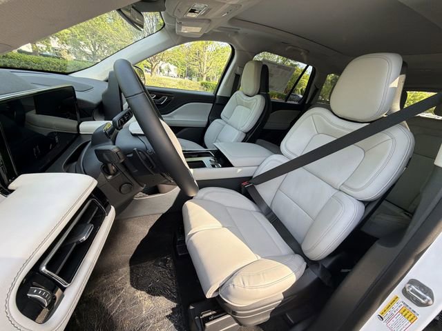 New 2026 Lincoln Aviator Reserve AWD/4WD image 11