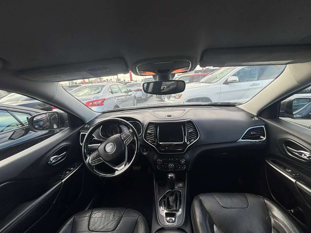 Used 2020 Jeep Cherokee Limited image 7