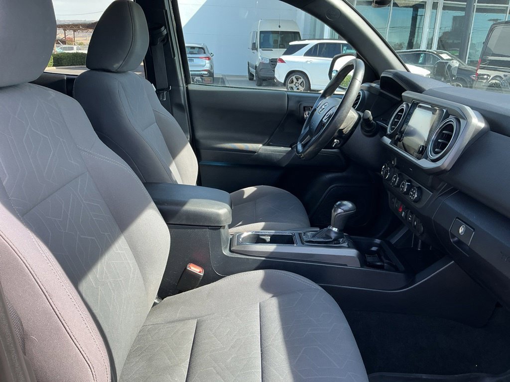 Used 2019 Toyota Tacoma TRD Off-Road AWD/4WD image 16