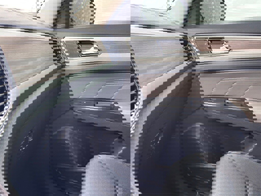 Used 2021 Volkswagen Atlas SEL w/ MDO Package (Bench Seat) image 21