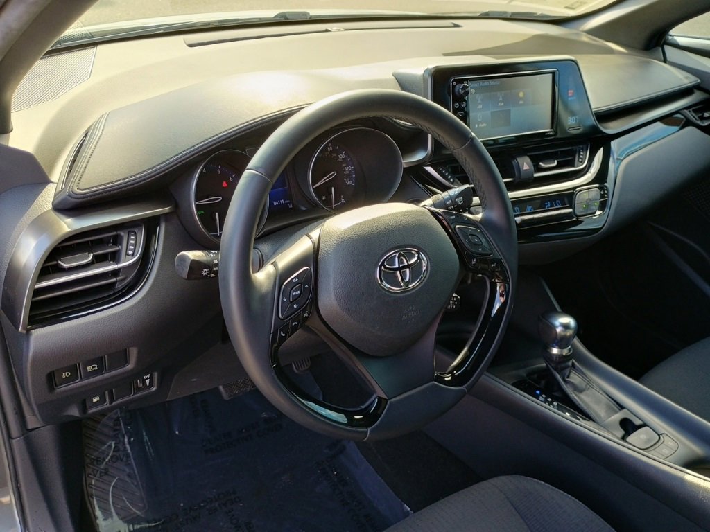 Used 2018 Toyota C-HR XLE image 9