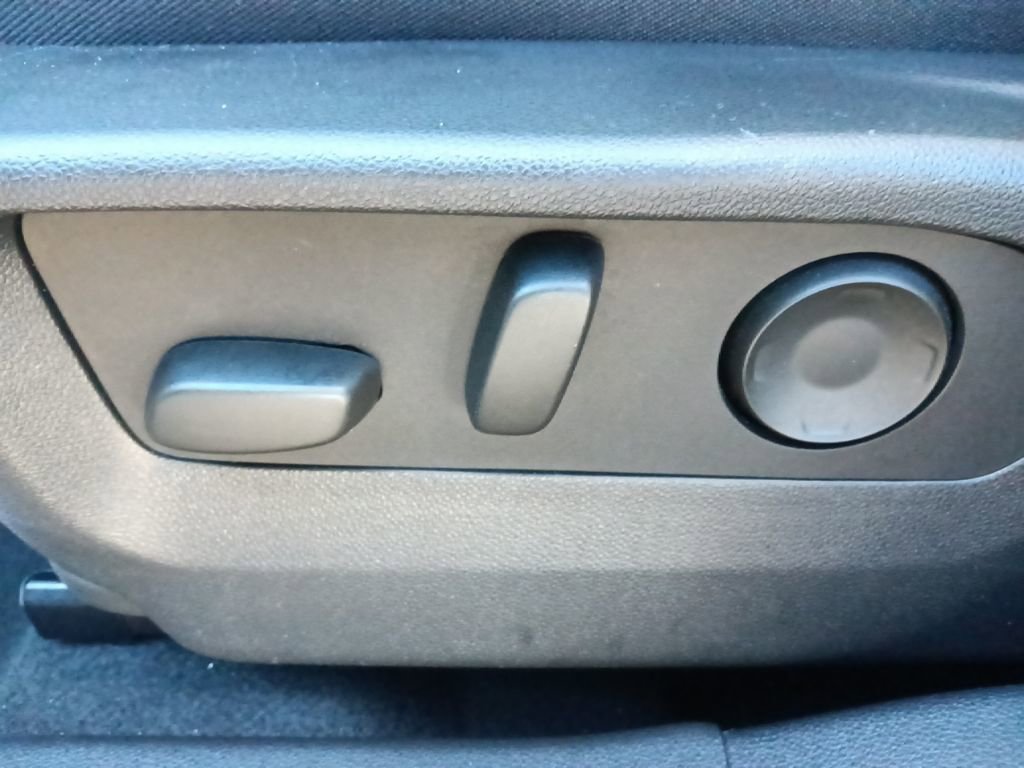 Used 2025 Buick Envision Sport Touring image 16