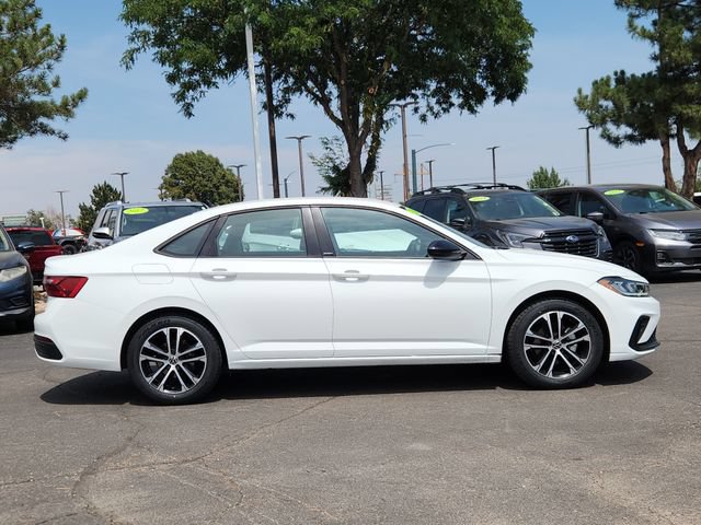 Used 2025 Volkswagen Jetta Sport FWD image 2