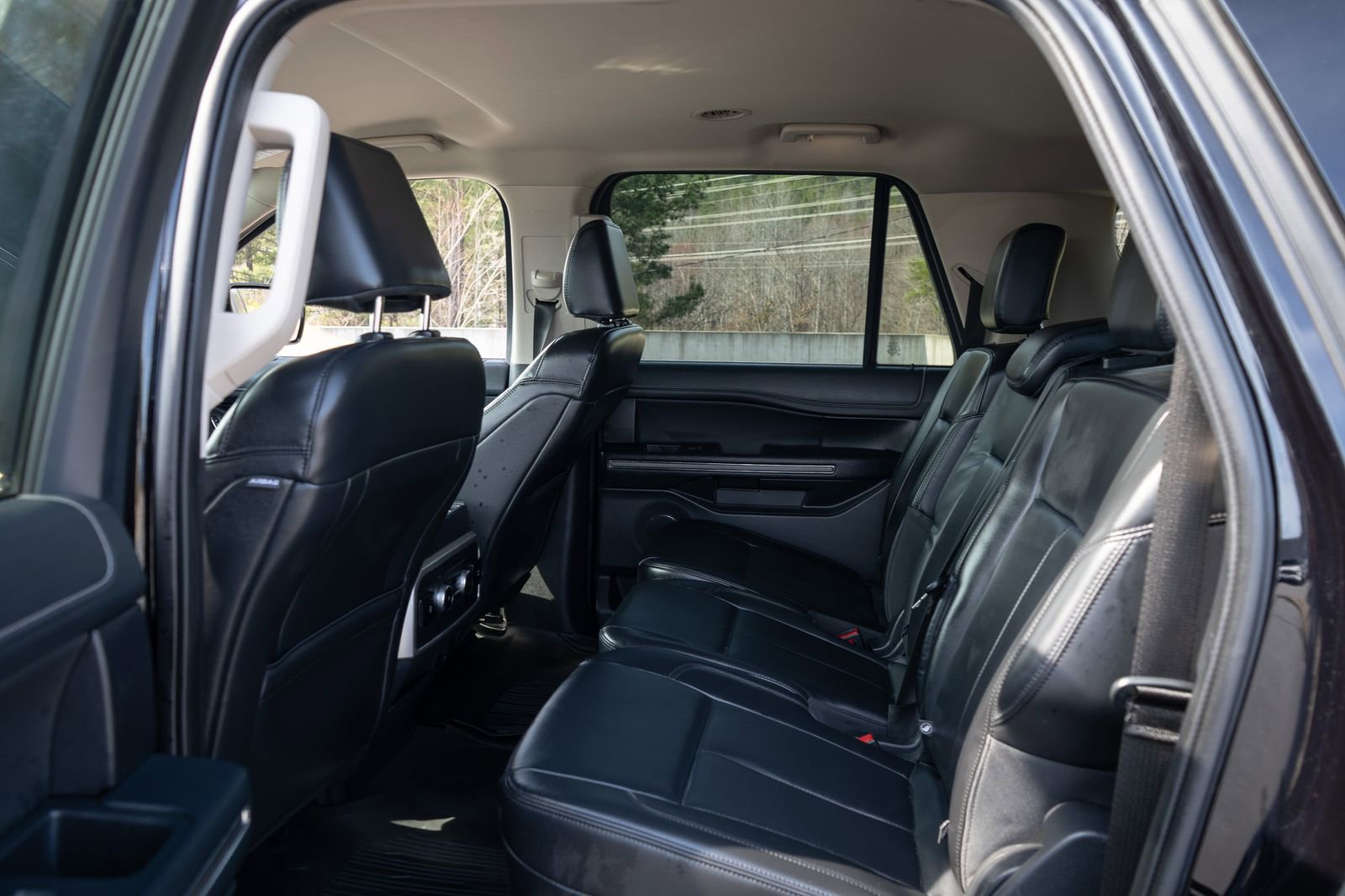 Used 2024 Ford Expedition Max XLT AWD/4WD image 18