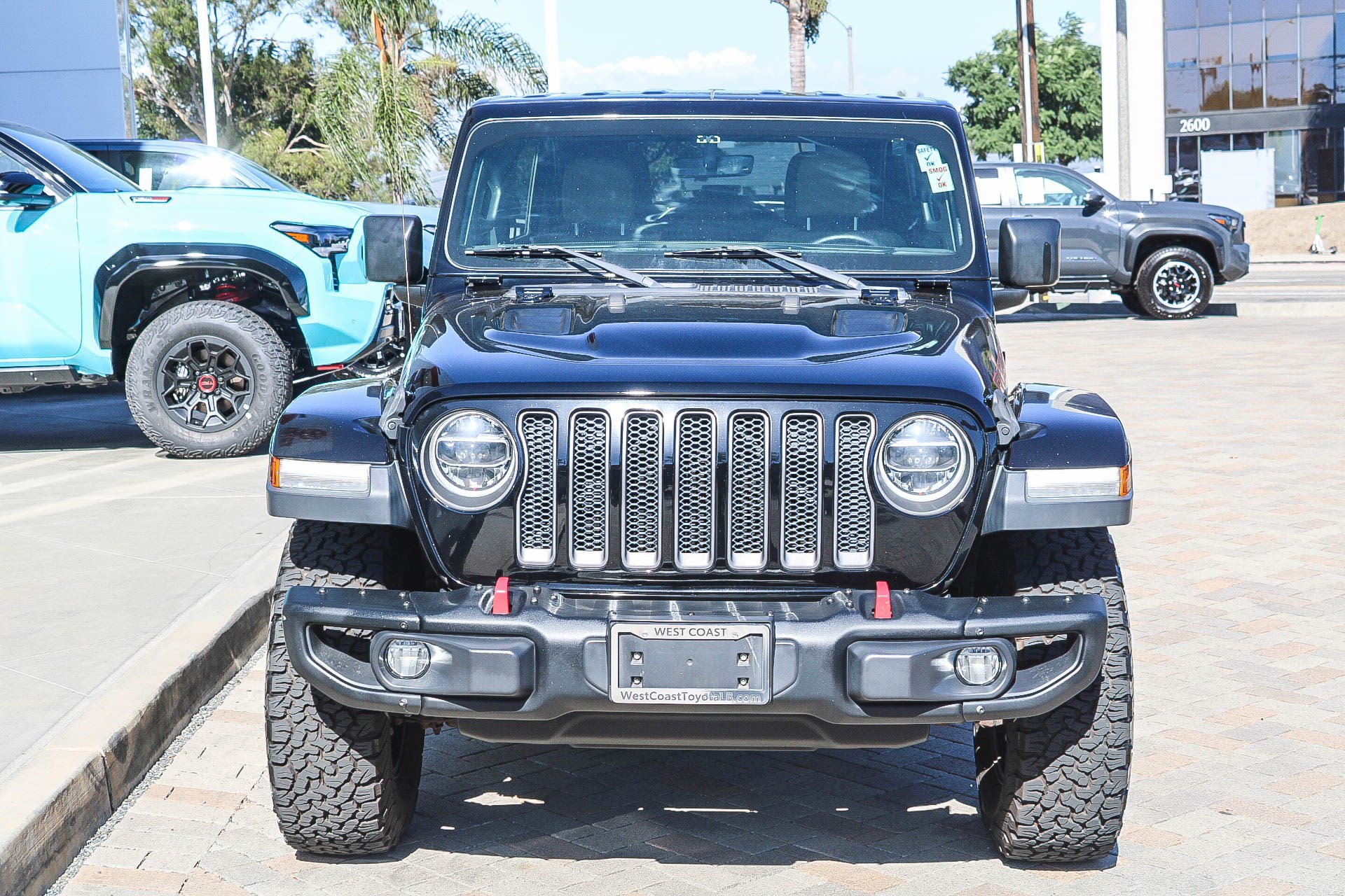 Used 2018 Jeep Wrangler Unlimited Rubicon AWD/4WD image 2