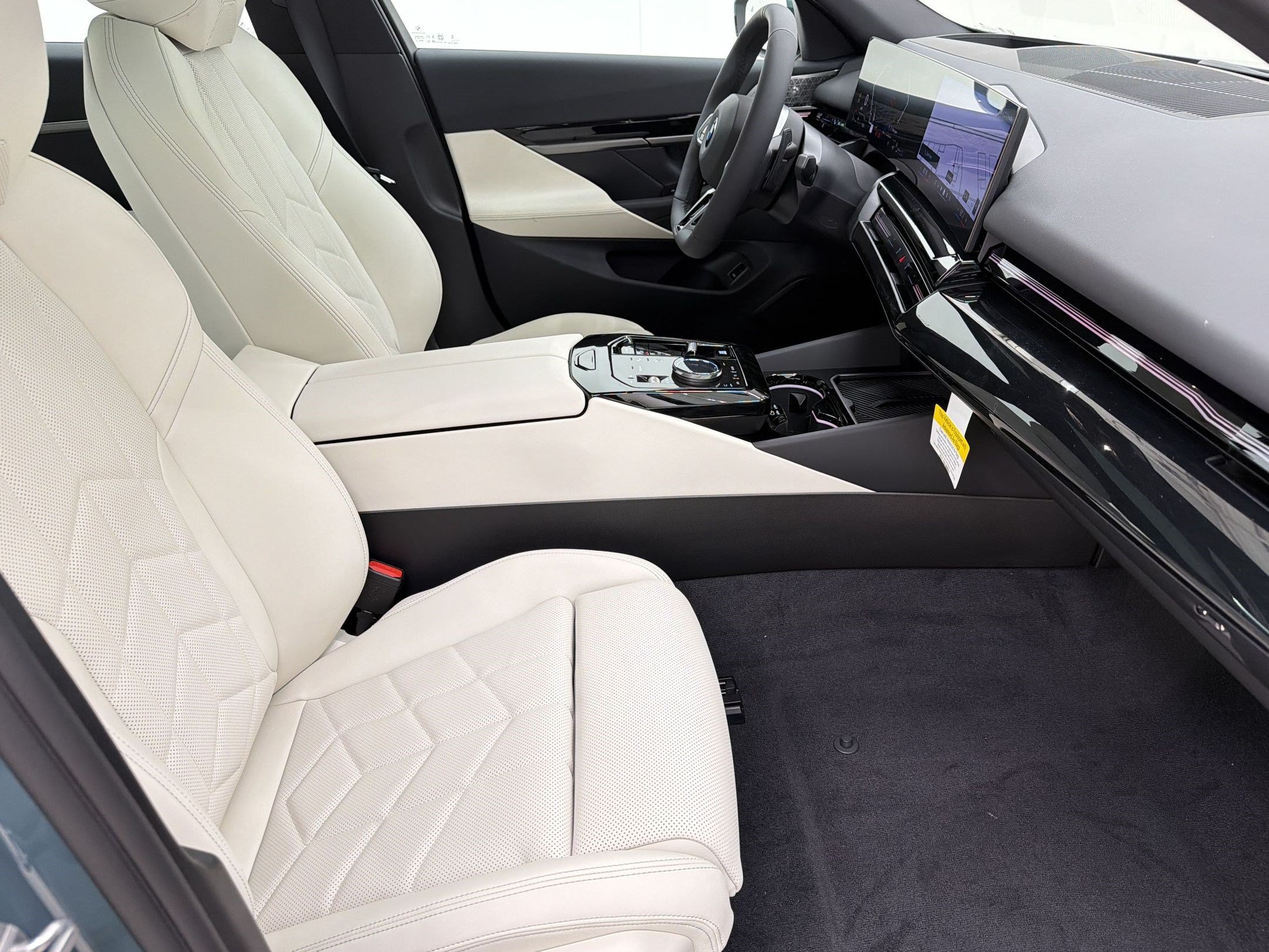 New 2026 BMW 530i w/ M Sport Package RWD image 27