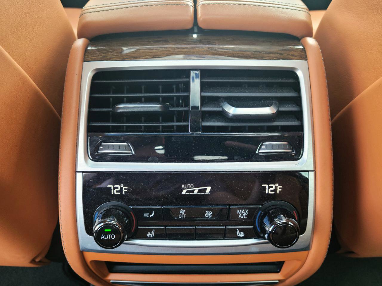 Used 2019 BMW 750i xDrive w/ Executive Package AWD/4WD image 17