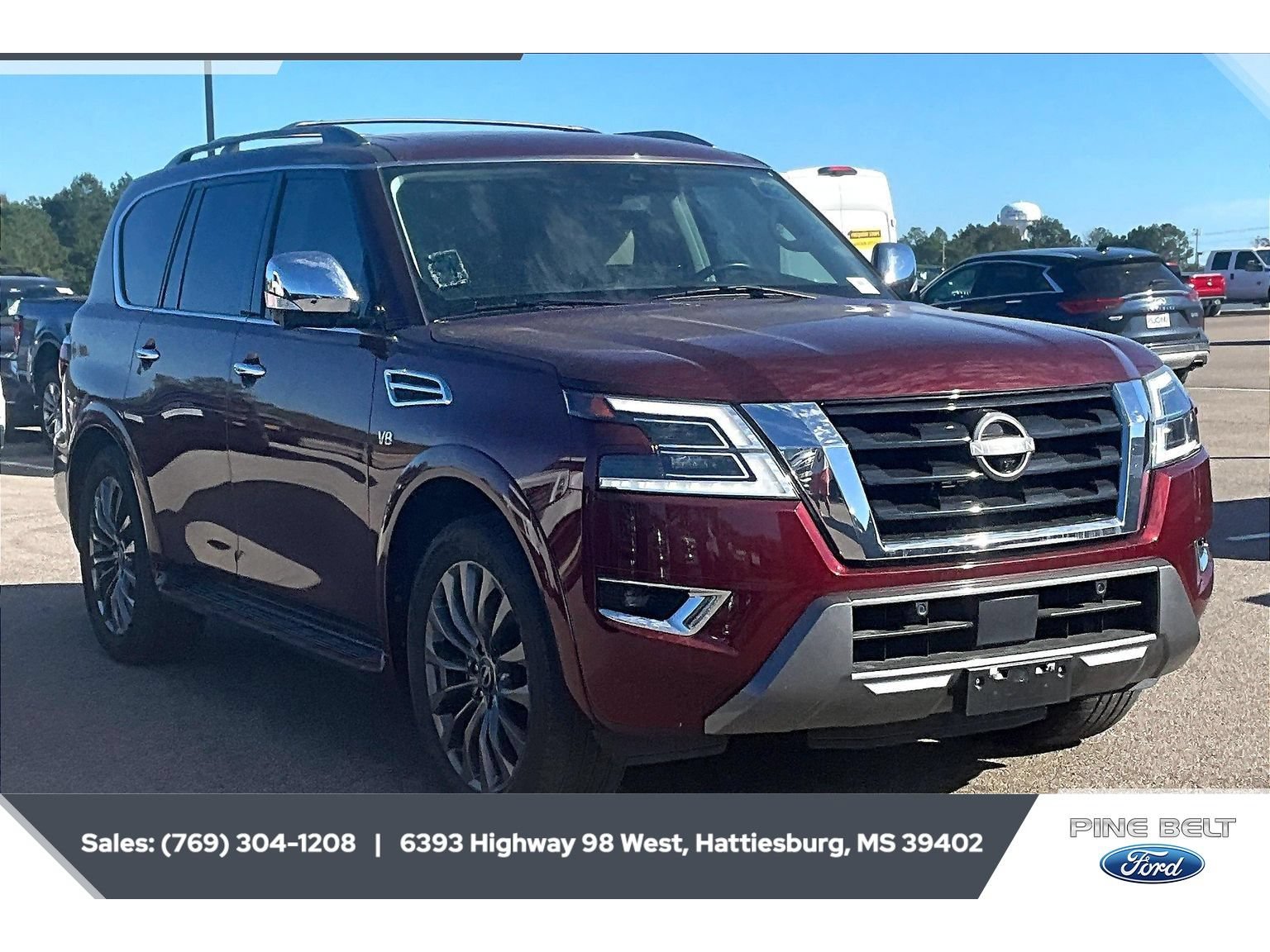 Used 2021 Nissan Armada Platinum w/ Captain's Chairs Package RWD image 2
