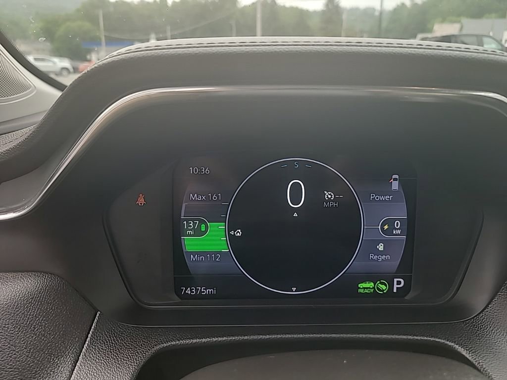 Certified 2023 Chevrolet Bolt EUV LT w/ Convenience Package image 18