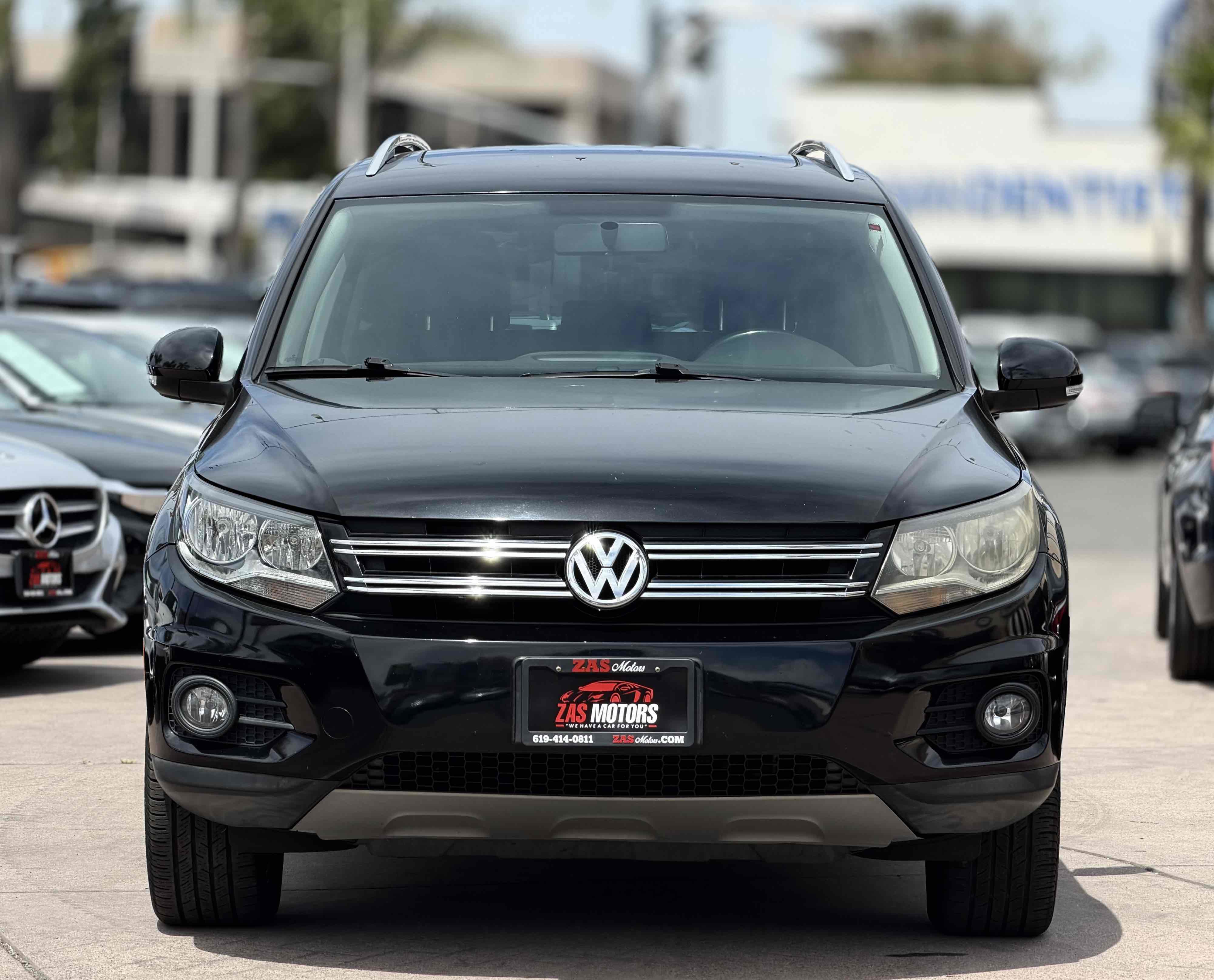 Used 2013 Volkswagen Tiguan SE FWD image 2