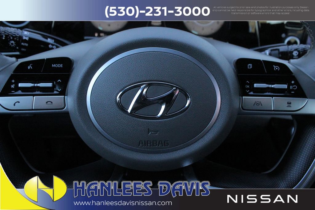 Used 2022 Hyundai Elantra SEL w/ Convenience + Premium Package image 28