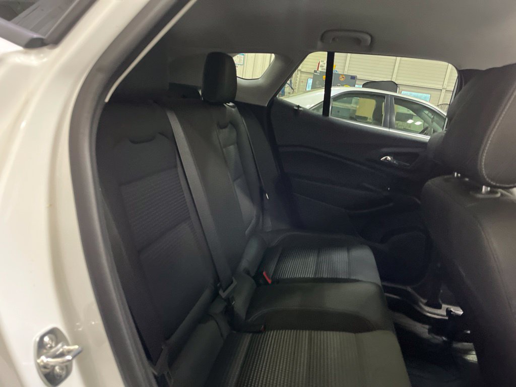 Used 2026 Chevrolet Trax LT w/ Midnight Edition FWD image 27