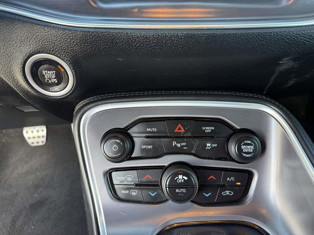 Used 2020 Dodge Challenger R/T w/ Blacktop Package image 20