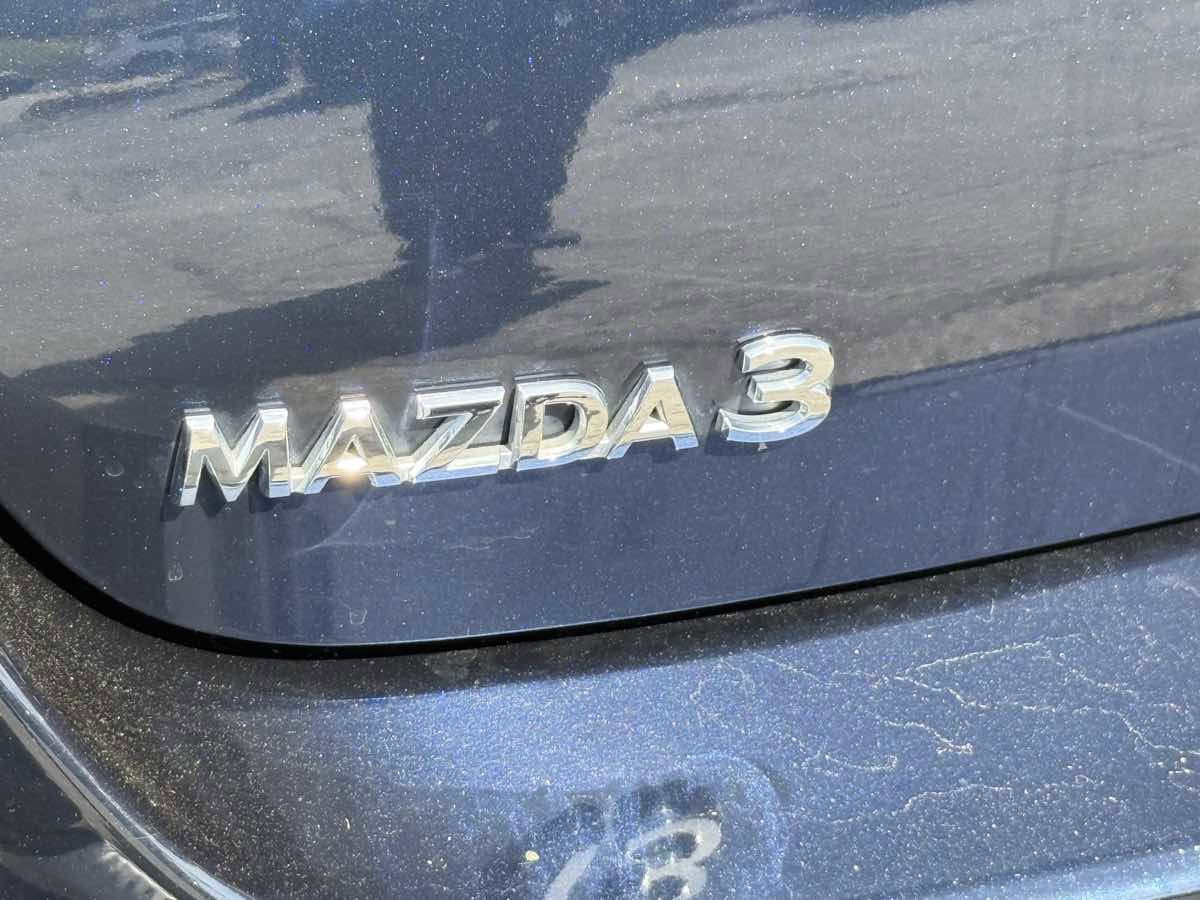 Used 2019 MAZDA MAZDA3 Back Up Cam, Easy Financing, C image 9