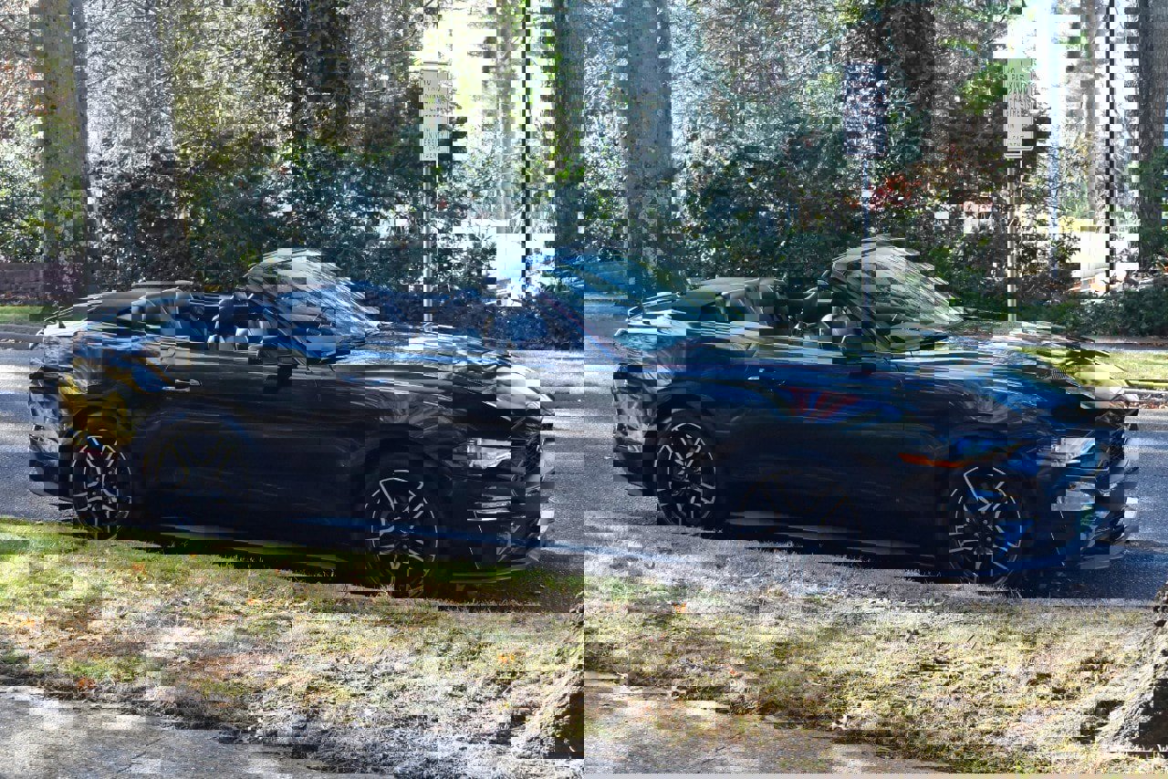 Used 2019 Ford Mustang Premium image 12