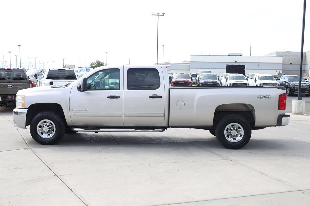 Used 2009 Chevrolet Silverado 3500 LT w/ Exterior Plus Package AWD/4WD image 3