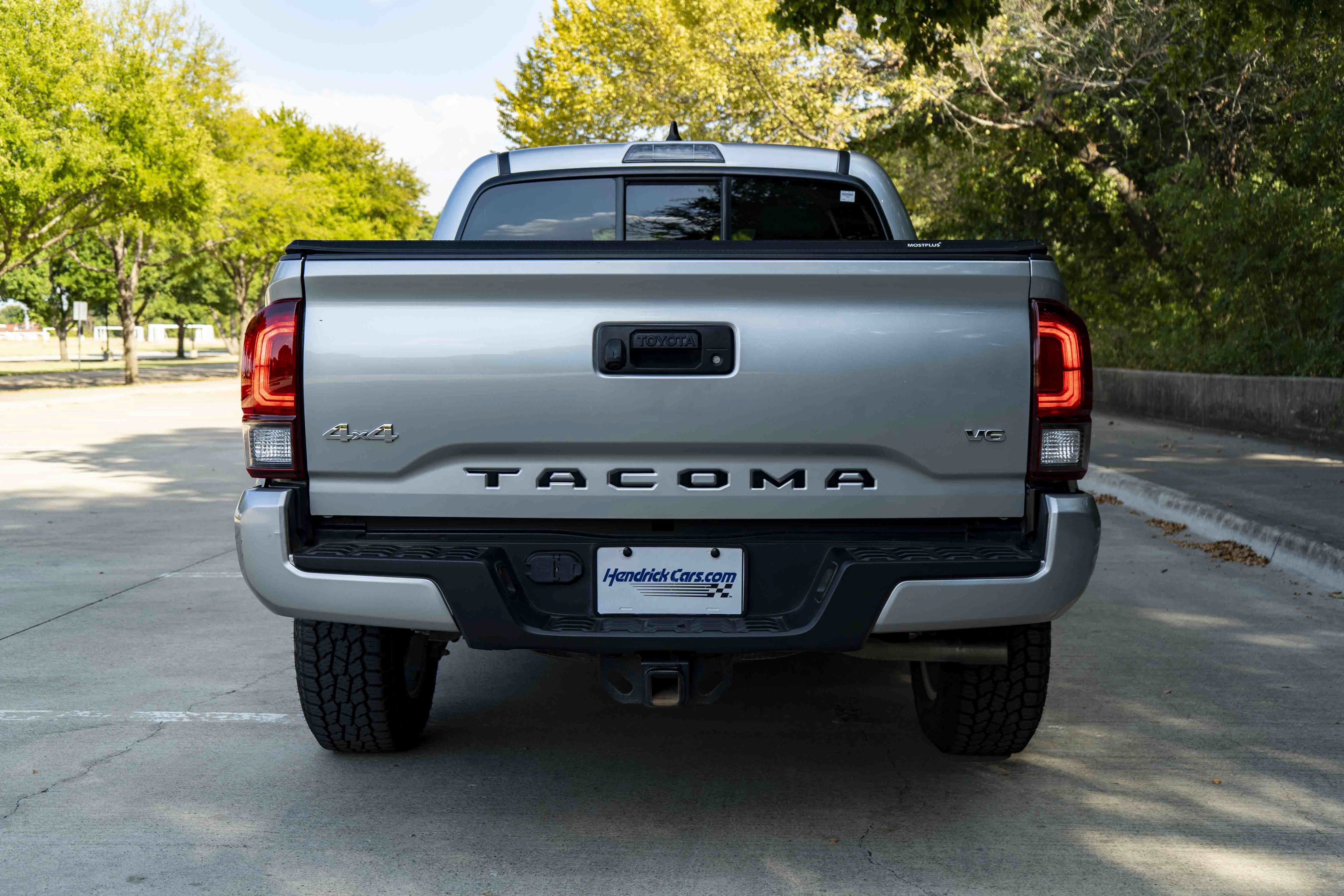 Used 2023 Toyota Tacoma SR AWD/4WD image 8