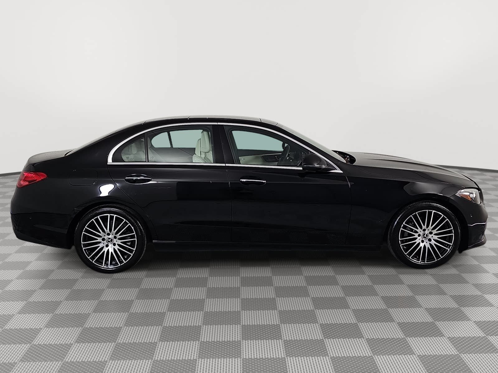 Used 2023 Mercedes-Benz C 300 4MATIC Sedan image 9